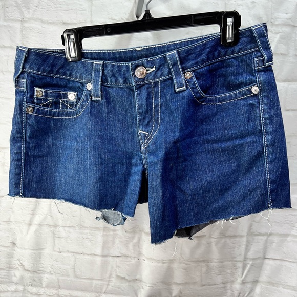 True Religion Short - Picture 3 of 5